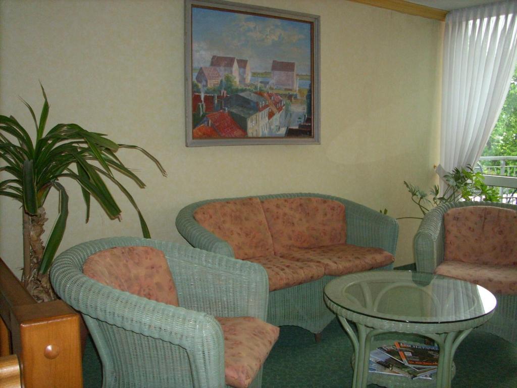 Hotel Am Wariner See Extérieur photo